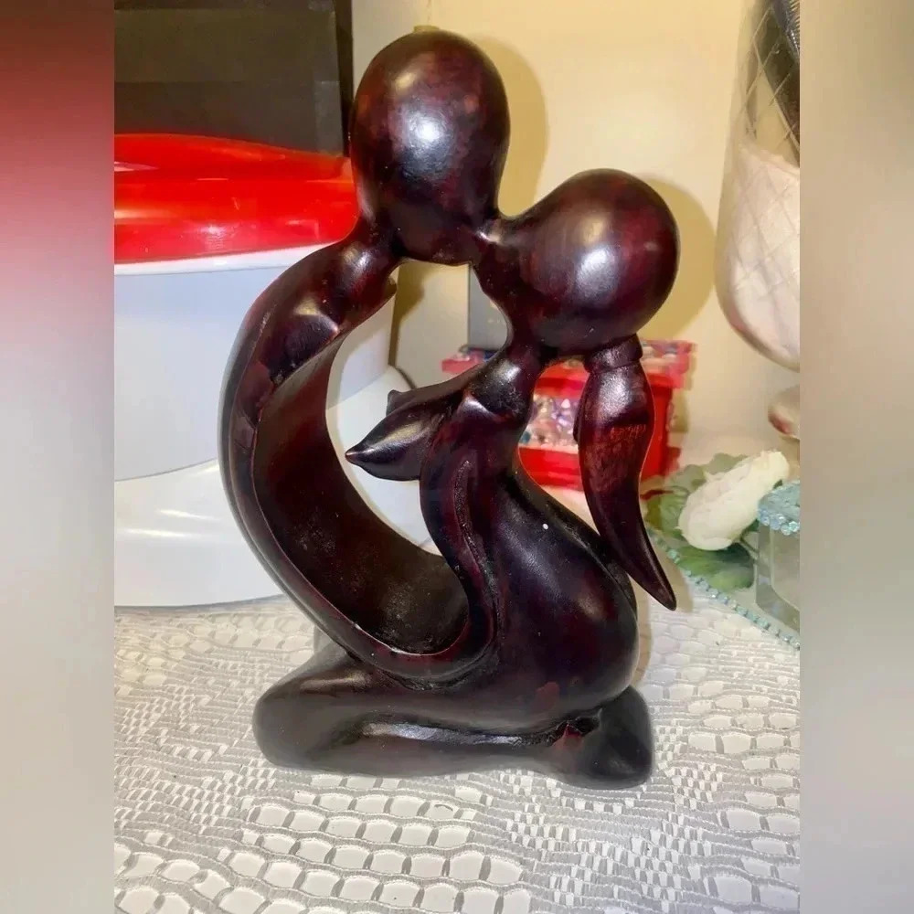 💥Hand carved wooden art💥Kissing Couple 💥 Red  wood 🪵 handmade 💥